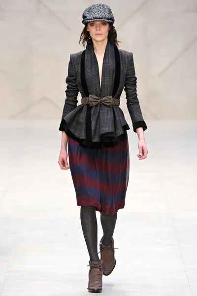 Look 12